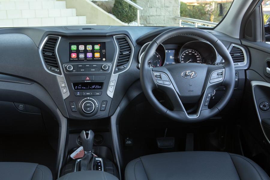 Торпедо Hyundai Santa Fe 30 2016 года  (фото 8 из 17)